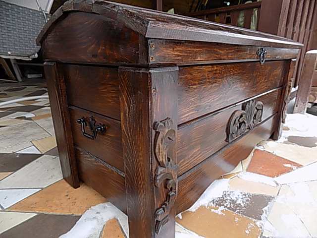 skrzynia drewniana z okrągłym wiekiem Magda 4